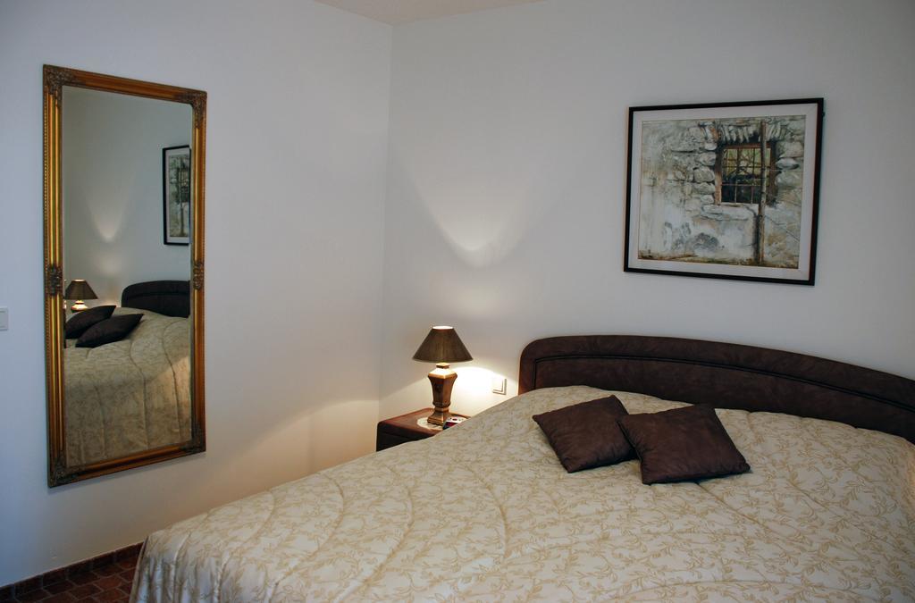 Gastehaus Samira Hotel Purbach am Neusiedlersee Bagian luar foto